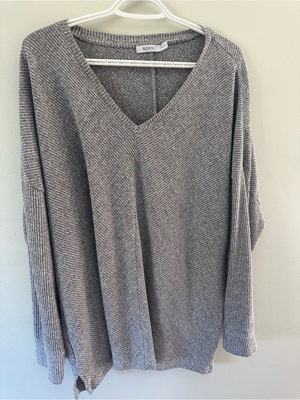 Ricki's Heather Grey V-Neck Oversized Knit Sweater - EUC